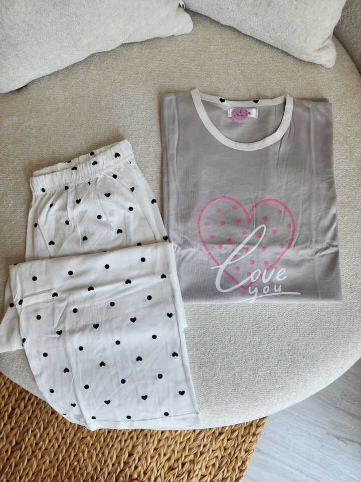 Light Grey Amore Penye Büyük Beden Pijama Takımı-Kapri Kısa Kollu