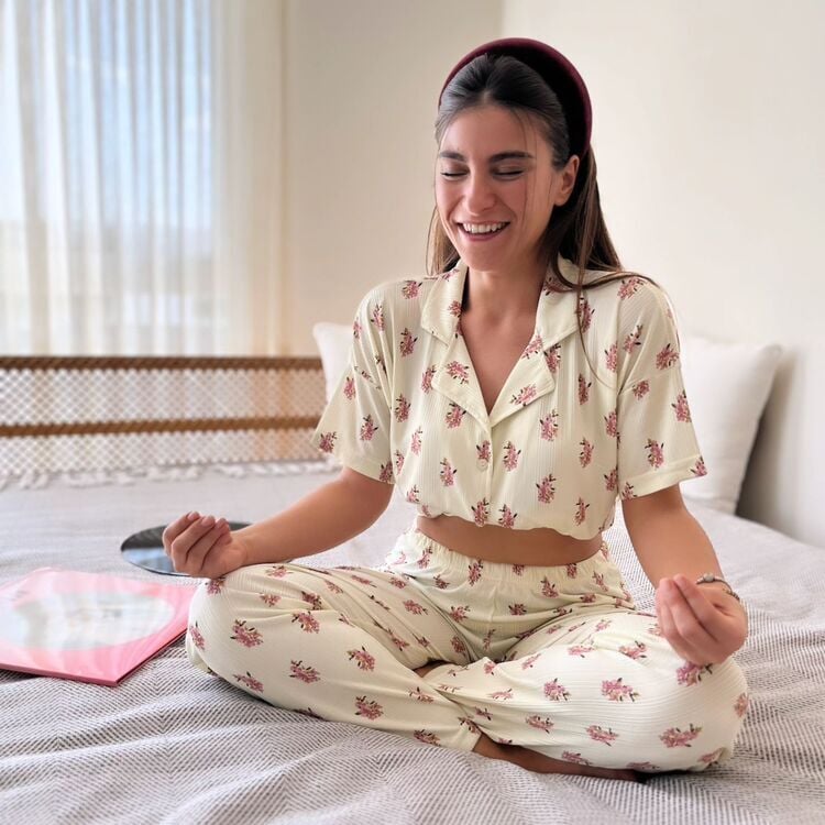 Pegasus Romantik Çiçekli Pijama Takımı - Kısa Kollu