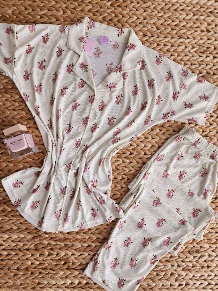 Pegasus Romantik Çiçekli Pijama Takımı - Kısa Kollu