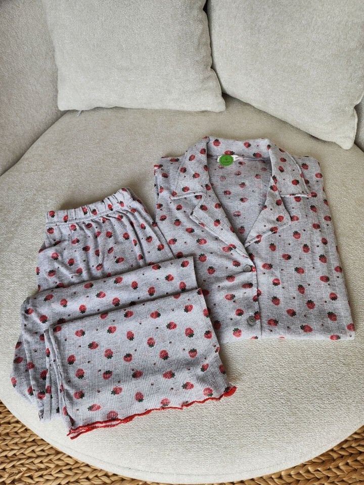 Çilekli Pointel Büyük Beden Pijama Takımı - Kısa Kollu