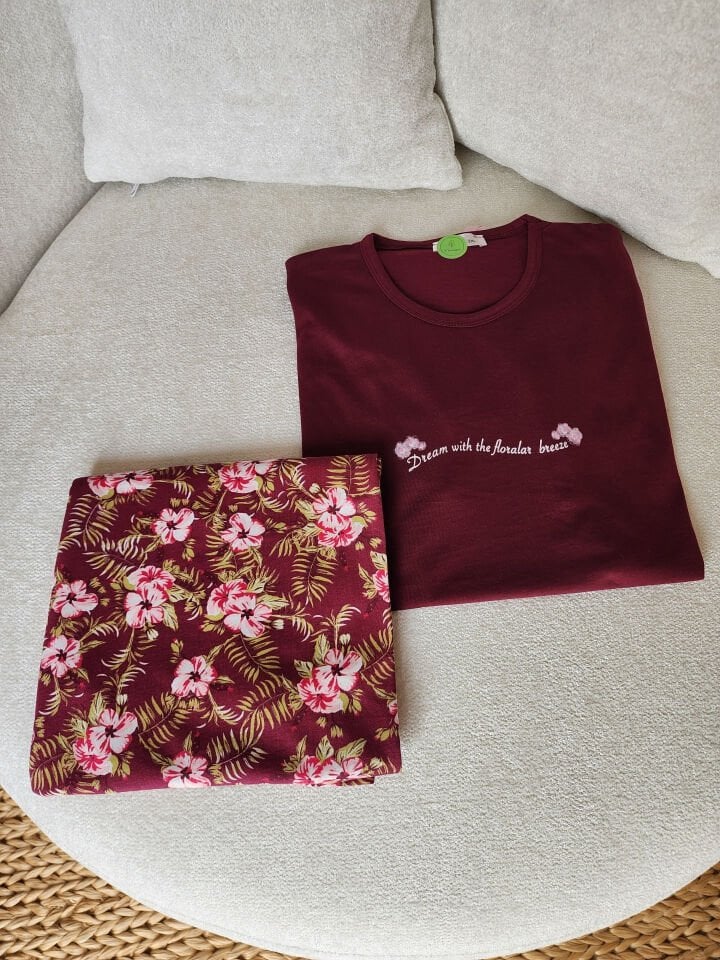 Bordo Çiçekli Penye Büyük Beden Pijama Takımı - Kısa Kollu